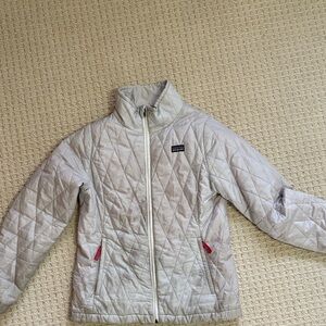 Patagonia Light Gray Quilted puffer Jacket with pink Details